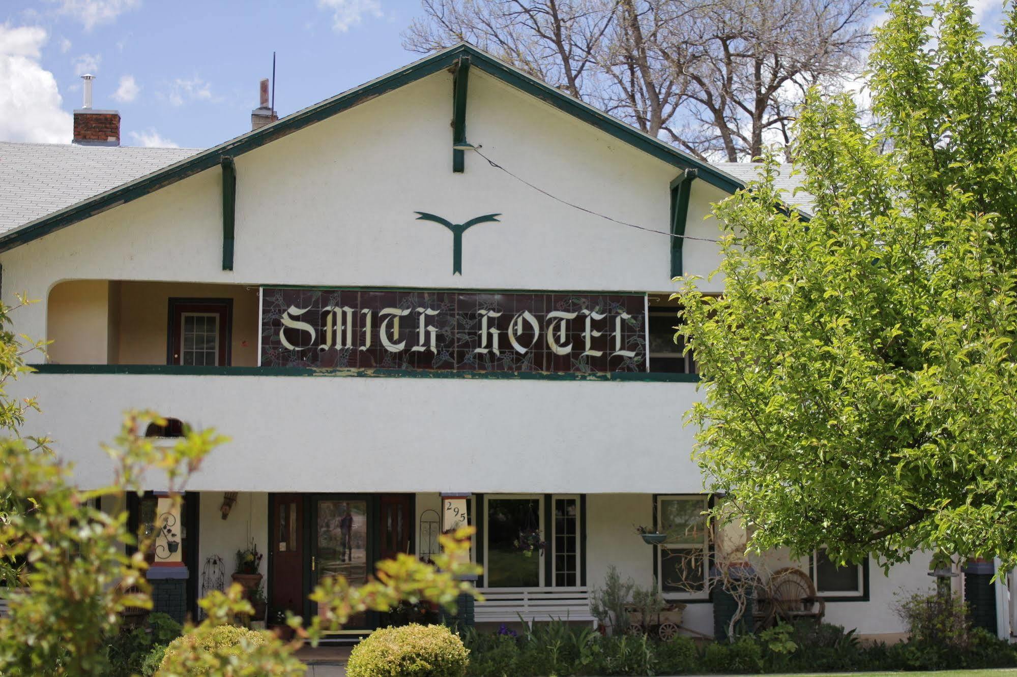 Historic Smith Hotel B&B Глендейл Экстерьер фото